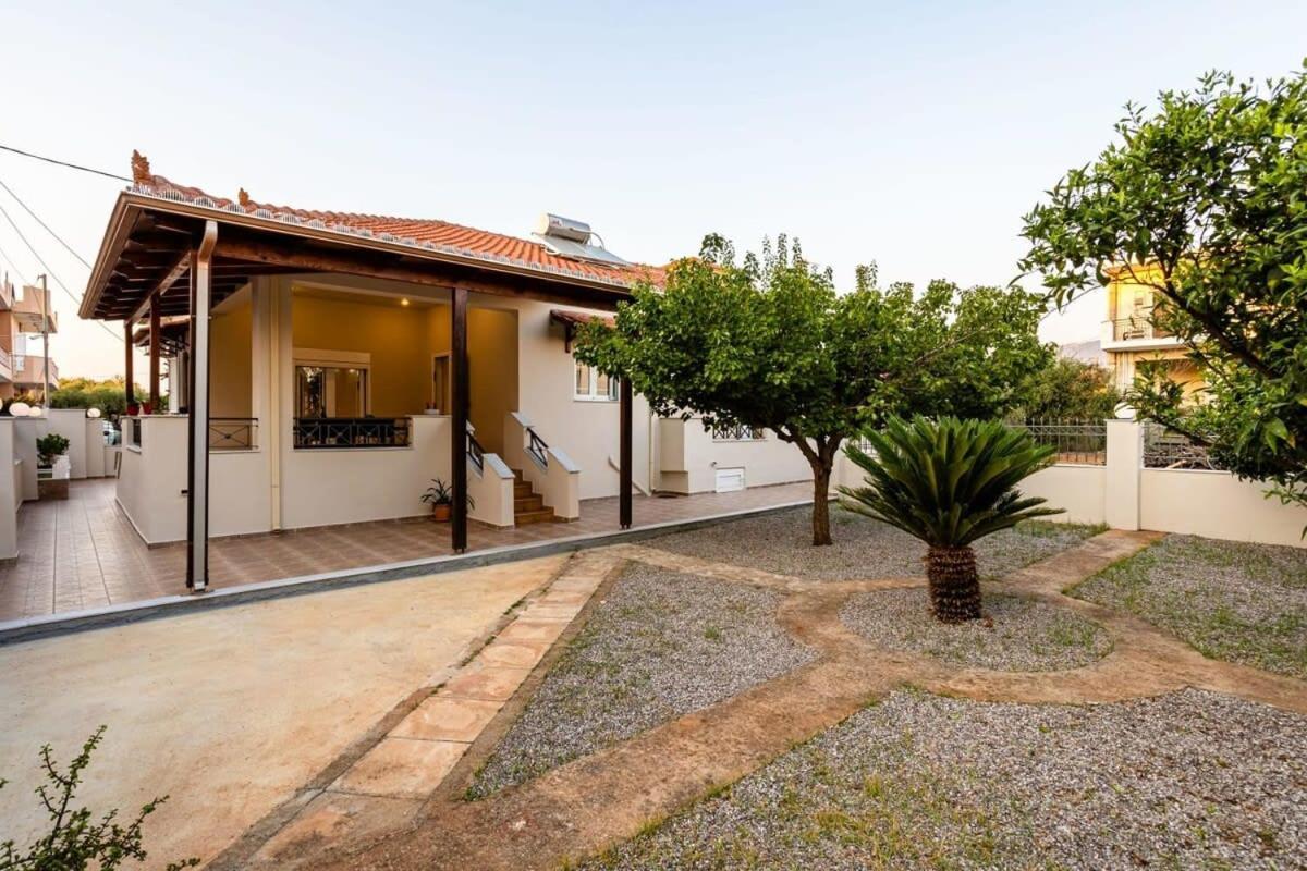 Filiatra Downtown Cozy Retreat - Homely Vibes Exterior photo